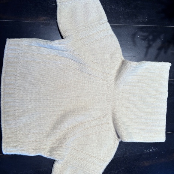 Hugo Boss Short Sleeve cowl neck sweater - Size S - Picture 6 of 10